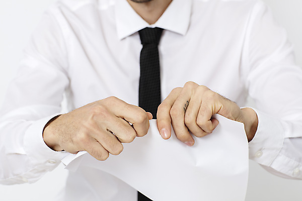 포토 JPG 스튜디오촬영 서양인 외국인 직업 남자 안경 비즈니스 직장 실내 한명 들기 앉기 상반신 20대 성인 앞모습 사무실 잡기 업무 직장인 비즈니스맨 문서 체코 찢어짐 성인남자한명만 국내포토 1 잡화 유럽 뷰포인트 회사 모션 사람 인종 청년 내부 작업 남자한명만 성인남자만 파일형식