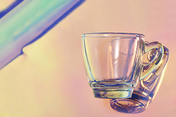 포토 JPG 스튜디오촬영 백그라운드 잔 실내 사람없음 컬러풀 반사 투명 신비 오브젝트 질감 그라데이션 스펙트럼 홀로그램 몽환 국내포토 식기 컬러 컨셉 내부 파일형식