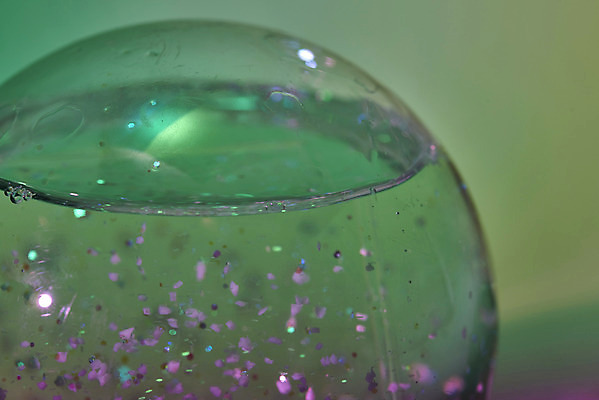 포토 JPG 스튜디오촬영 백그라운드 실내 근접촬영 사람없음 반짝임 컬러풀 신비 오브젝트 질감 그라데이션 스노글로브 스펙트럼 홀로그램 몽환 국내포토 뷰포인트 컬러 컨셉 모션 내부 장식 파일형식