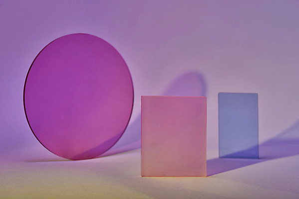 포토 JPG 스튜디오촬영 백그라운드 실내 그림자 사람없음 컬러풀 사각형 원형 투명 신비 오브젝트 질감 그라데이션 스펙트럼 홀로그램 아크릴 몽환 국내포토 도형 컬러 컨셉 재질 내부 파일형식