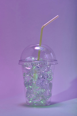 포토 JPG 스튜디오촬영 백그라운드 실내 빨대 사람없음 컬러풀 얼음 신비 오브젝트 질감 그라데이션 얼음조각 스펙트럼 플라스틱컵 홀로그램 몽환 국내포토 자연요소 컬러 컨셉 내부 컵 플라스틱 파일형식