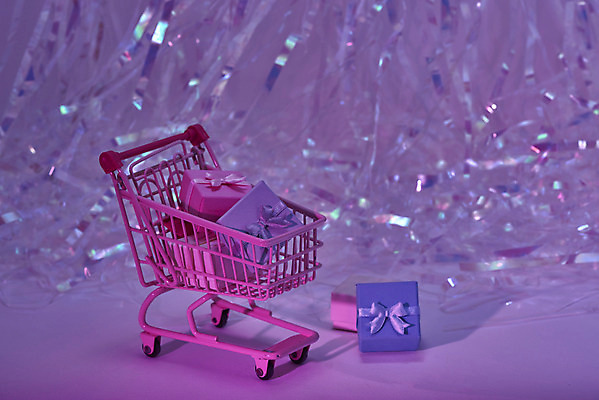 포토 JPG 스튜디오촬영 백그라운드 실내 선물 사람없음 선물상자 쇼핑 컬러풀 쇼핑카 신비 오브젝트 질감 그라데이션 스펙트럼 홀로그램 몽환 국내포토 컬러 컨셉 내부 상자 카트 파일형식