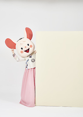 포토 JPG 스튜디오촬영 전신 한국전통 배너 여자 명절 새해 사각프레임 실내 한명 서기 누끼 20대 성인 앞모습 귀여움 파이팅 주먹 한국인 쥐띠 쥐 한복 즐거움 흰배경 쥐캐릭터 동물탈 인형탈 흰쥐 성인여자한명만 2020년 경자년 국내포토 1 전통 기념일 감정 뷰포인트 동물캐릭터 백그라운드 컨셉 모션 프레임 한국 사람 동양인 청년 내부 사각형 흰색 십이지신 설치류 전통의상 연도 탈 여자한명만 성인여자만 파일형식