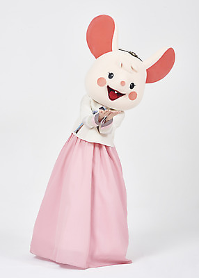 포토 JPG 스튜디오촬영 전신 한국전통 여자 명절 새해 실내 한명 서기 누끼 20대 성인 앞모습 귀여움 한국인 쥐띠 쥐 한복 손내밀기 즐거움 흰배경 쥐캐릭터 동물탈 인형탈 흰쥐 성인여자한명만 2020년 경자년 국내포토 1 전통 기념일 감정 뷰포인트 동물캐릭터 백그라운드 컨셉 모션 한국 사람 동양인 손짓 청년 내부 흰색 십이지신 설치류 전통의상 연도 탈 여자한명만 성인여자만 파일형식