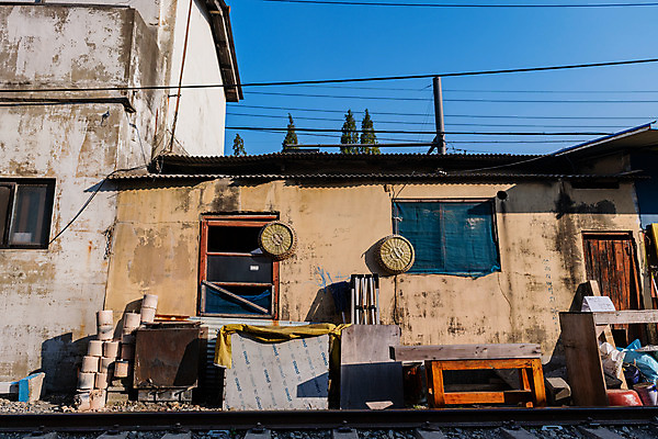 포토 JPG 주간 풍경 사람없음 야외 건물 관광지 가을 국내여행 군산 철길마을 경암동 국내포토 자연요소 건축물 계절 여행 전라북도 파일형식