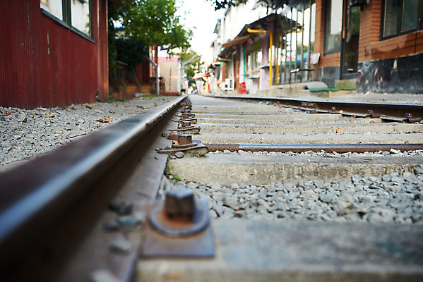 포토 JPG 주간 풍경 근접촬영 사람없음 야외 관광지 기찻길 가을 국내여행 군산 철길마을 경암동 국내포토 자연요소 계절 뷰포인트 여행 전라북도 파일형식