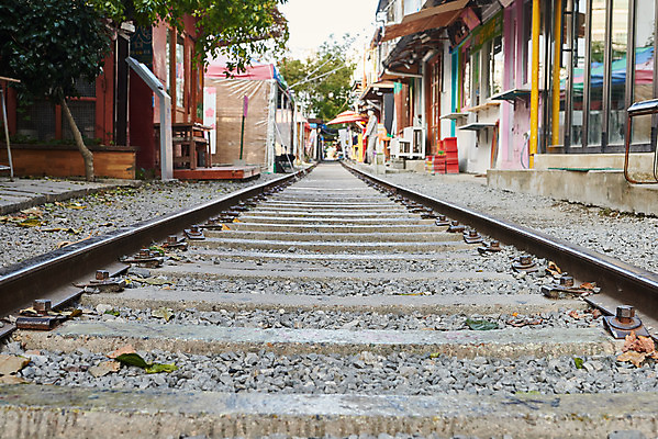 포토 JPG 주간 풍경 근접촬영 사람없음 야외 관광지 기찻길 가을 국내여행 군산 철길마을 경암동 국내포토 자연요소 계절 뷰포인트 여행 전라북도 파일형식