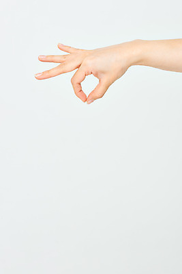 포토 JPG 스튜디오촬영 모션 한손 실내 누끼 손짓 20대 신체부위 잡기 흰배경 국내포토 손 백그라운드 사람 청년 내부 흰색 파일형식