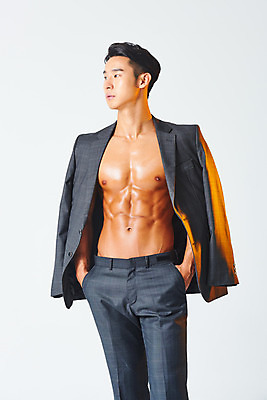 포토 JPG 스튜디오촬영 응시 남자 다이어트 근육 실내 건강 한명 서기 누끼 정장 상반신 20대 성인 앞모습 헬스 재킷 한국인 보디빌딩 보디빌더 흰배경 트레이너 주머니손 바디케어 복근 성인남자한명만 바디프로필 국내포토 1 시선 옷 뷰포인트 백그라운드 모션 사람 동양인 청년 내부 운동 외투 흰색 남자한명만 성인남자만 파일형식