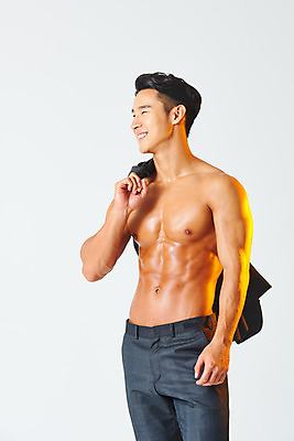 포토 JPG 스튜디오촬영 응시 남자 다이어트 근육 실내 건강 한명 서기 미소 들기 누끼 정장 상반신 20대 성인 옆모습 헬스 재킷 한국인 보디빌딩 보디빌더 흰배경 트레이너 바디케어 복근 성인남자한명만 바디프로필 국내포토 1 시선 옷 뷰포인트 백그라운드 모션 표정 사람 동양인 청년 내부 운동 외투 흰색 남자한명만 성인남자만 파일형식