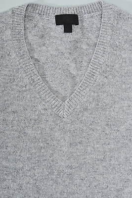 포토 JPG 스튜디오촬영 옷 백그라운드 겨울 재질 실내 따뜻함 근접촬영 사람없음 하이앵글 회색 직물 오브젝트 니트 질감 플랫레이 국내포토 계절 뷰포인트 컬러 상의 내부 플랫 파일형식