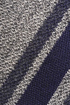 포토 JPG 스튜디오촬영 옷 백그라운드 겨울 재질 실내 따뜻함 근접촬영 사람없음 하이앵글 회색 직물 오브젝트 니트 질감 플랫레이 국내포토 계절 뷰포인트 컬러 상의 내부 플랫 파일형식