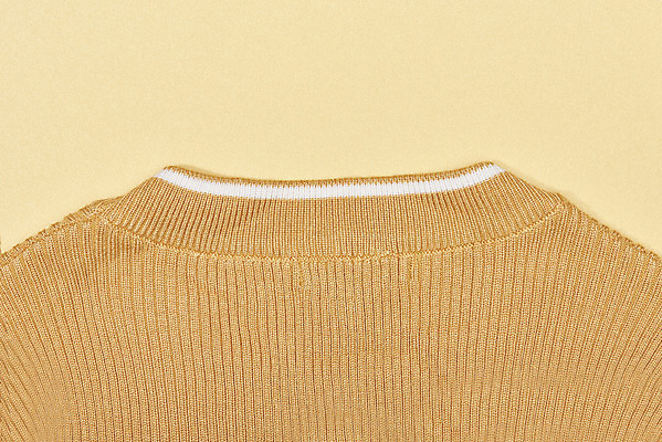 포토 JPG 스튜디오촬영 옷 백그라운드 겨울 재질 실내 따뜻함 사람없음 하이앵글 주황색 직물 오브젝트 니트 질감 플랫레이 국내포토 계절 뷰포인트 컬러 상의 내부 플랫 파일형식