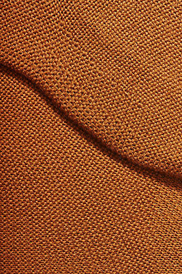 포토 JPG 스튜디오촬영 옷 백그라운드 겨울 재질 실내 따뜻함 사람없음 하이앵글 갈색 직물 오브젝트 니트 질감 플랫레이 국내포토 계절 뷰포인트 컬러 상의 내부 플랫 파일형식