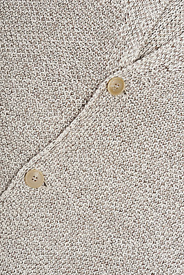 포토 JPG 스튜디오촬영 옷 백그라운드 겨울 재질 실내 따뜻함 사람없음 하이앵글 직물 오브젝트 니트 질감 베이지색 플랫레이 국내포토 계절 뷰포인트 컬러 상의 내부 플랫 파일형식