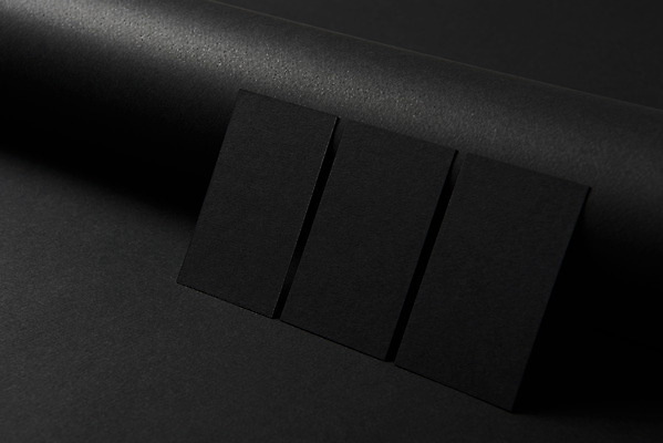 포토 JPG 스튜디오촬영 명함 재질 검은배경 프레임 실내 사람없음 사무용품 검은색 공백 오브젝트 디자인소스 목업 카피스페이스 편집소스 국내포토 컬러 백그라운드 문구용품 내부 파일형식