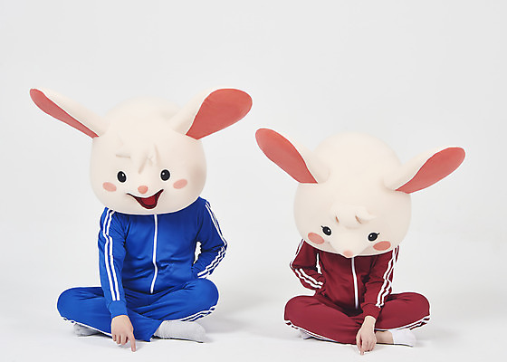 포토 JPG 스튜디오촬영 전신 여자 남자 실내 누끼 앉기 20대 청년 성인 두명 앞모습 30대 운동복 귀여움 한국인 좌절 쥐띠 쥐 실업자 흰배경 청년실업 취업준비생 쥐캐릭터 동물탈 인형탈 흰쥐 성인만 2020년 경자년 주저앉기 국내포토 옷 감정 뷰포인트 동물캐릭터 백그라운드 컨셉 모션 사람 동양인 내부 장년 구직 흰색 십이지신 설치류 실업 연도 사회이슈 탈 파일형식