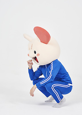 포토 JPG 스튜디오촬영 전신 남자 스트레스 담배 실내 한명 누끼 앉기 청년 성인 옆모습 운동복 귀여움 한국인 쥐띠 쥐 실업자 흰배경 청년실업 취업준비생 쥐캐릭터 동물탈 인형탈 흰쥐 성인남자한명만 2020년 경자년 국내포토 1 옷 뷰포인트 동물캐릭터 백그라운드 컨셉 모션 사람 동양인 내부 구직 흰색 십이지신 설치류 실업 연도 사회이슈 탈 남자한명만 성인남자만 파일형식