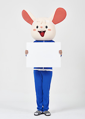 포토 JPG 스튜디오촬영 전신 배너 남자 사각프레임 실내 한명 서기 들기 누끼 청년 성인 앞모습 운동복 귀여움 한국인 쥐띠 쥐 실업자 흰배경 청년실업 취업준비생 쥐캐릭터 동물탈 인형탈 흰쥐 성인남자한명만 2020년 경자년 국내포토 1 옷 뷰포인트 동물캐릭터 백그라운드 컨셉 모션 프레임 사람 동양인 내부 사각형 구직 흰색 십이지신 설치류 실업 연도 사회이슈 탈 남자한명만 성인남자만 파일형식