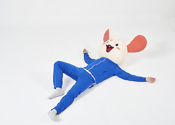 포토 JPG 스튜디오촬영 전신 남자 휴식 실내 한명 누끼 청년 성인 앞모습 운동복 눕기 귀여움 한국인 쥐띠 쥐 실업자 흰배경 청년실업 취업준비생 쥐캐릭터 동물탈 인형탈 흰쥐 성인남자한명만 2020년 경자년 국내포토 1 옷 뷰포인트 동물캐릭터 백그라운드 컨셉 모션 사람 동양인 내부 구직 흰색 십이지신 설치류 실업 연도 사회이슈 탈 남자한명만 성인남자만 파일형식