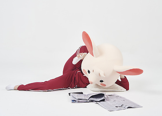 포토 JPG 스튜디오촬영 전신 여자 장난 베개 실내 한명 누끼 20대 청년 성인 앞모습 운동복 눕기 귀여움 한국인 신문 쥐띠 쥐 실업자 흰배경 청년실업 취업준비생 쥐캐릭터 동물탈 인형탈 흰쥐 성인여자한명만 2020년 경자년 국내포토 1 옷 뷰포인트 동물캐릭터 백그라운드 컨셉 침구 모션 사람 동양인 내부 간행물 구직 흰색 십이지신 뉴스 설치류 실업 연도 사회이슈 탈 여자한명만 성인여자만 파일형식