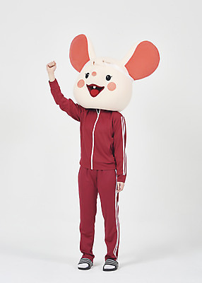 포토 JPG 스튜디오촬영 전신 여자 실내 한명 서기 누끼 20대 청년 성인 앞모습 운동복 귀여움 파이팅 주먹 한국인 쥐띠 쥐 실업자 흰배경 청년실업 취업준비생 쥐캐릭터 동물탈 인형탈 흰쥐 성인여자한명만 2020년 경자년 국내포토 1 옷 뷰포인트 동물캐릭터 백그라운드 컨셉 모션 사람 동양인 내부 구직 흰색 십이지신 설치류 실업 연도 사회이슈 탈 여자한명만 성인여자만 파일형식