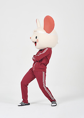 포토 JPG 스튜디오촬영 전신 여자 포즈 실내 한명 서기 누끼 20대 청년 성인 옆모습 운동복 팔짱 귀여움 한국인 쥐띠 쥐 실업자 흰배경 청년실업 취업준비생 쥐캐릭터 동물탈 인형탈 흰쥐 성인여자한명만 2020년 경자년 국내포토 1 옷 뷰포인트 동물캐릭터 백그라운드 컨셉 모션 사람 동양인 내부 구직 흰색 십이지신 설치류 실업 연도 사회이슈 탈 여자한명만 성인여자만 파일형식