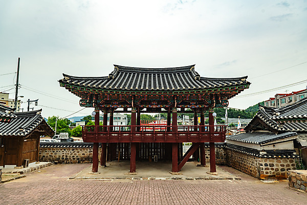 포토 JPG 주간 구름 여행 하늘 한국 풍경 사람없음 야외 여름 관광지 여름풍경 정자 강원도 국내여행 명승지 영월 영월향교 풍화루 국내포토 자연요소 건축물 계절 아시아 향교 파일형식 여름_계절