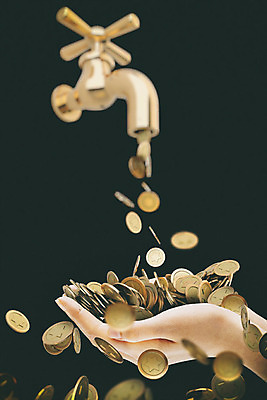 PSD 편집 편집이미지 손 신체부위 3D소스 3D 동전 양손 행운 디지털합성 오브젝트 수도꼭지 획득 당첨 적립 편집소스 이미지편집 편집3D 컨셉 돈 사람 파일형식