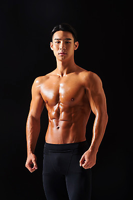 포토 JPG 스튜디오촬영 남자 포즈 다이어트 검은배경 근육 실내 건강 한명 서기 누끼 상반신 20대 성인 앞모습 운동 헬스 한국인 웨이트트레이닝 보디빌딩 보디빌더 트레이너 바디케어 복근 성인남자한명만 바디프로필 국내포토 1 뷰포인트 백그라운드 모션 사람 동양인 청년 내부 검은색 남자한명만 성인남자만 파일형식
