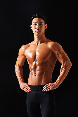 포토 JPG 스튜디오촬영 남자 허리손 포즈 다이어트 검은배경 근육 실내 건강 한명 서기 누끼 상반신 20대 성인 앞모습 운동 헬스 한국인 웨이트트레이닝 보디빌딩 보디빌더 트레이너 바디케어 복근 성인남자한명만 바디프로필 국내포토 1 뷰포인트 백그라운드 모션 사람 동양인 청년 내부 검은색 남자한명만 성인남자만 파일형식
