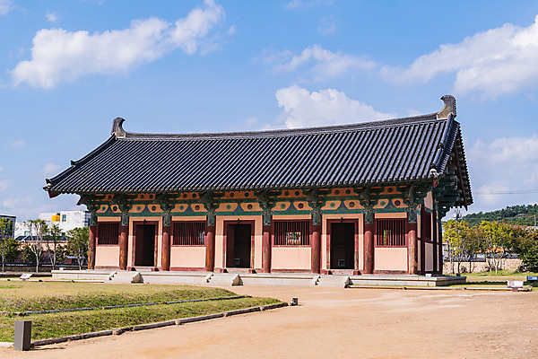 포토 JPG 주간 구름 한국전통 여행 유적지 하늘 풍경 사람없음 야외 관광지 세계문화유산 문화재 가을 역사 한국사 조선시대 부여 부여정림사지 백제역사유적지구 국내포토 자연요소 전통 계절 고건축 한국 충청남도 파일형식
