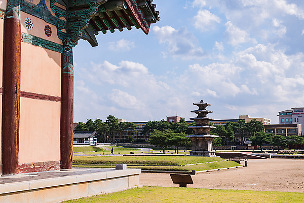 포토 JPG 주간 구름 한국전통 여행 유적지 하늘 풍경 사람없음 야외 관광지 세계문화유산 문화재 가을 역사 한국사 조선시대 부여 부여정림사지 부여정림사지오층석탑 백제역사유적지구 국내포토 자연요소 전통 계절 고건축 한국 석탑 충청남도 파일형식