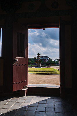 포토 JPG 주간 구름 한국전통 여행 유적지 하늘 풍경 사람없음 야외 관광지 문 세계문화유산 문화재 가을 역사 한국사 조선시대 전통문 부여 부여정림사지 부여정림사지오층석탑 백제역사유적지구 국내포토 자연요소 전통 계절 고건축 한국 석탑 충청남도 파일형식