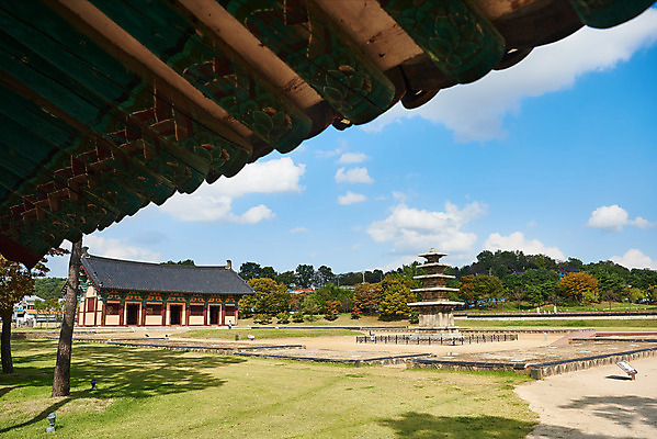 포토 JPG 주간 구름 한국전통 여행 유적지 하늘 지붕 풍경 사람없음 야외 관광지 세계문화유산 문화재 가을 역사 한국사 조선시대 부여 부여정림사지 부여정림사지오층석탑 백제역사유적지구 국내포토 자연요소 전통 계절 고건축 한국 석탑 충청남도 파일형식