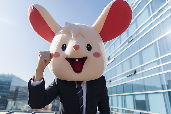 포토 JPG 주간 남자 응원 한명 서기 정장 상반신 성인 야외 앞모습 30대 파이팅 주먹 한국인 비즈니스맨 쥐띠 쥐 옥상 신입사원 쥐캐릭터 동물탈 패기 흰쥐 성인남자한명만 2020년 경자년 국내포토 자연요소 1 옷 뷰포인트 동물캐릭터 컨셉 비즈니스 모션 사람 동양인 장년 십이지신 직장인 자신감 설치류 연도 탈 남자한명만 성인남자만 파일형식