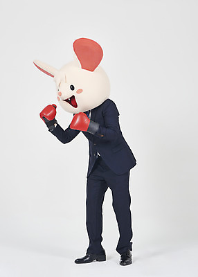 포토 JPG 스튜디오촬영 전신 남자 실내 한명 서기 누끼 정장 성인 옆모습 30대 한국인 권투글러브 비즈니스맨 쥐띠 쥐 공격 흰배경 쥐캐릭터 동물탈 흰쥐 성인남자한명만 2020년 경자년 국내포토 1 옷 뷰포인트 동물캐릭터 백그라운드 비즈니스 모션 사람 동양인 내부 장년 글러브 흰색 십이지신 직장인 설치류 연도 탈 남자한명만 성인남자만 파일형식