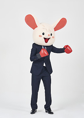 포토 JPG 스튜디오촬영 전신 남자 실내 한명 서기 누끼 정장 성인 앞모습 30대 주먹 한국인 권투글러브 비즈니스맨 쥐띠 쥐 공격 흰배경 쥐캐릭터 동물탈 흰쥐 성인남자한명만 2020년 경자년 국내포토 1 옷 뷰포인트 동물캐릭터 백그라운드 비즈니스 모션 사람 동양인 내부 장년 글러브 흰색 십이지신 직장인 설치류 연도 탈 남자한명만 성인남자만 파일형식