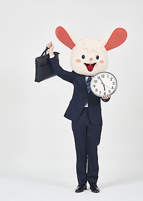 포토 JPG 스튜디오촬영 전신 남자 시계 서류가방 실내 한명 서기 들기 누끼 정장 성인 앞모습 30대 한국인 시간 비즈니스맨 쥐띠 쥐 흰배경 쥐캐릭터 동물탈 흰쥐 성인남자한명만 2020년 경자년 국내포토 1 옷 뷰포인트 동물캐릭터 백그라운드 가방 비즈니스 모션 사람 동양인 내부 장년 흰색 십이지신 직장인 설치류 연도 탈 남자한명만 성인남자만 파일형식