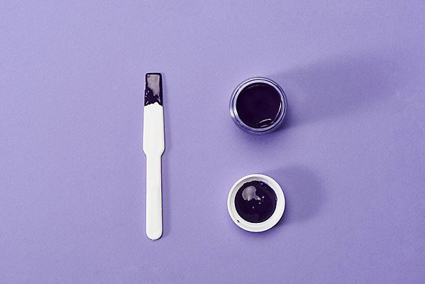 포토 JPG 스튜디오촬영 실내 미술 사람없음 하이앵글 보라색 물감 세개 오브젝트 그림 미술교육 보라색배경 창의력 창의성 포스터물감 플랫레이 물감나이프 국내포토 교육 뷰포인트 컬러 백그라운드 문화예술 3 내부 미술도구 플랫 파일형식