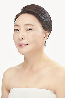 포토 JPG 스튜디오촬영 응시 여자 중년 50대 중년라이프 실내 한명 누끼 상반신 옆모습 뷰티 한국인 성형수술 피부관리 흰배경 시술 의료성형뷰티 중년여자한명만 국내포토 1 라이프스타일 시선 뷰포인트 백그라운드 사람 동양인 성인 내부 흰색 수술 여자한명만 중년여자만 파일형식