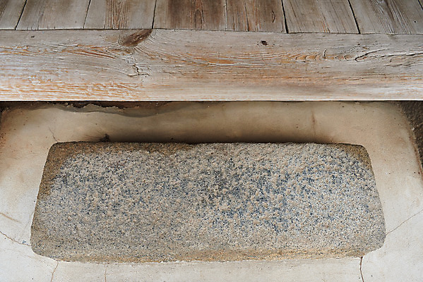 포토 JPG 주간 한국전통 로우앵글 여행 유적지 기와집 풍경 사람없음 야외 여름 관광지 세계문화유산 문화재 돌_바위 역사 한국사 조선시대 인조 재실 조선왕릉 파주 파주장릉 인열왕후 국내포토 자연요소 전통 계절 뷰포인트 고건축 한옥 한국 왕 경기도 왕릉 파일형식 왕후