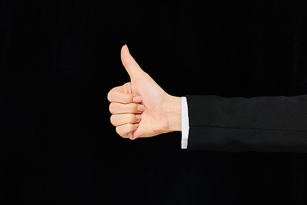 포토 JPG 스튜디오촬영 손 모션 검은배경 한손 실내 누끼 손짓 20대 신체부위 엄지손가락 최고 국내포토 백그라운드 손가락 사람 청년 내부 검은색 파일형식