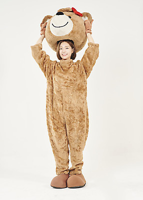 포토 JPG 스튜디오촬영 전신 여학생 여자 대학생 대학생라이프 실내 한명 서기 미소 들기 누끼 20대 청년 성인 앞모습 청춘 곰인형 한국인 쓰는 흰배경 열정 여대생 아르바이트 동물탈 인형탈 성인여자한명만 최저임금 비정규직 국내포토 1 학생 라이프스타일 감정 인형 뷰포인트 백그라운드 컨셉 비즈니스 모션 표정 사람 동양인 내부 경제 흰색 탈 여자한명만 성인여자만 파일형식