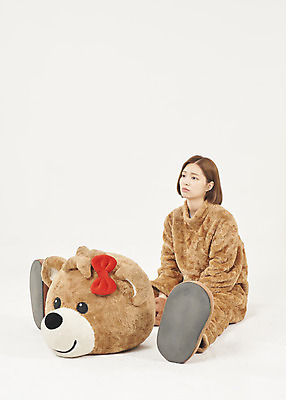 포토 JPG 스튜디오촬영 전신 응시 여학생 여자 대학생 대학생라이프 실내 피곤 한명 누끼 앉기 20대 청년 성인 앞모습 청춘 곰인형 한국인 흰배경 열정 여대생 아르바이트 동물탈 인형탈 힘듦 성인여자한명만 최저임금 비정규직 국내포토 1 학생 라이프스타일 시선 감정 인형 뷰포인트 백그라운드 컨셉 비즈니스 모션 사람 동양인 내부 경제 흰색 탈 여자한명만 성인여자만 파일형식