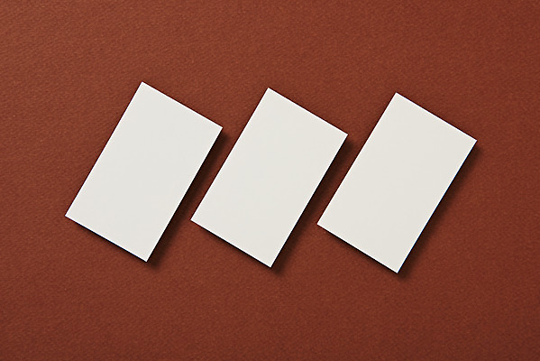 포토 뷰포인트 백그라운드 문구용품 실내 3 내부 갈색 공백 플랫 파일형식 편집소스 일렬 세개 JPG 명함 스튜디오촬영 오브젝트 목업 사람없음 디자인소스 사무용품 카피스페이스 프레임 재질 갈색배경 플랫레이 하이앵글 국내포토