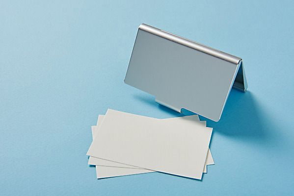 포토 JPG 스튜디오촬영 명함 재질 프레임 실내 사람없음 사무용품 여러개 공백 오브젝트 파란배경 명함집 디자인소스 목업 카피스페이스 편집소스 국내포토 다수 백그라운드 문구용품 내부 파란색 파일형식