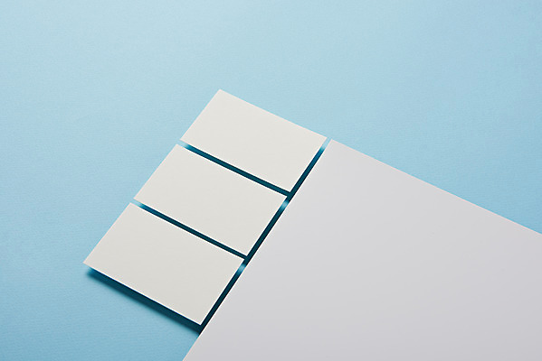 포토 다수 백그라운드 문구용품 실내 내부 파란색 공백 파일형식 편집소스 JPG 명함 스튜디오촬영 오브젝트 목업 사람없음 디자인소스 사무용품 카피스페이스 프레임 재질 파란배경 여러개 종이 국내포토