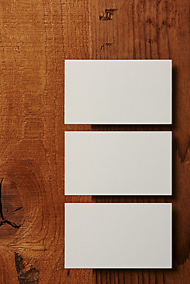 포토 JPG 스튜디오촬영 명함 재질 프레임 실내 사람없음 하이앵글 사무용품 공백 세개 오브젝트 일렬 디자인소스 목업 플랫레이 카피스페이스 편집소스 나무배경 국내포토 뷰포인트 백그라운드 문구용품 3 내부 플랫 파일형식