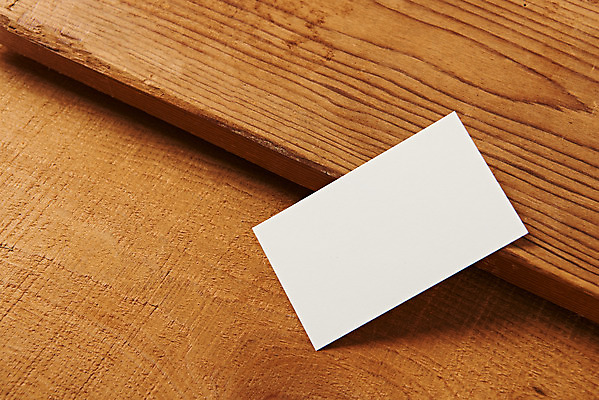 포토 JPG 스튜디오촬영 명함 재질 프레임 실내 사람없음 한개 사무용품 공백 오브젝트 디자인소스 목업 카피스페이스 편집소스 나무배경 국내포토 1 백그라운드 문구용품 내부 파일형식